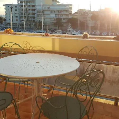 Beau T2 Au Calme Avec Parking Sublime Vue Sur Port * Canet-en-Roussillon